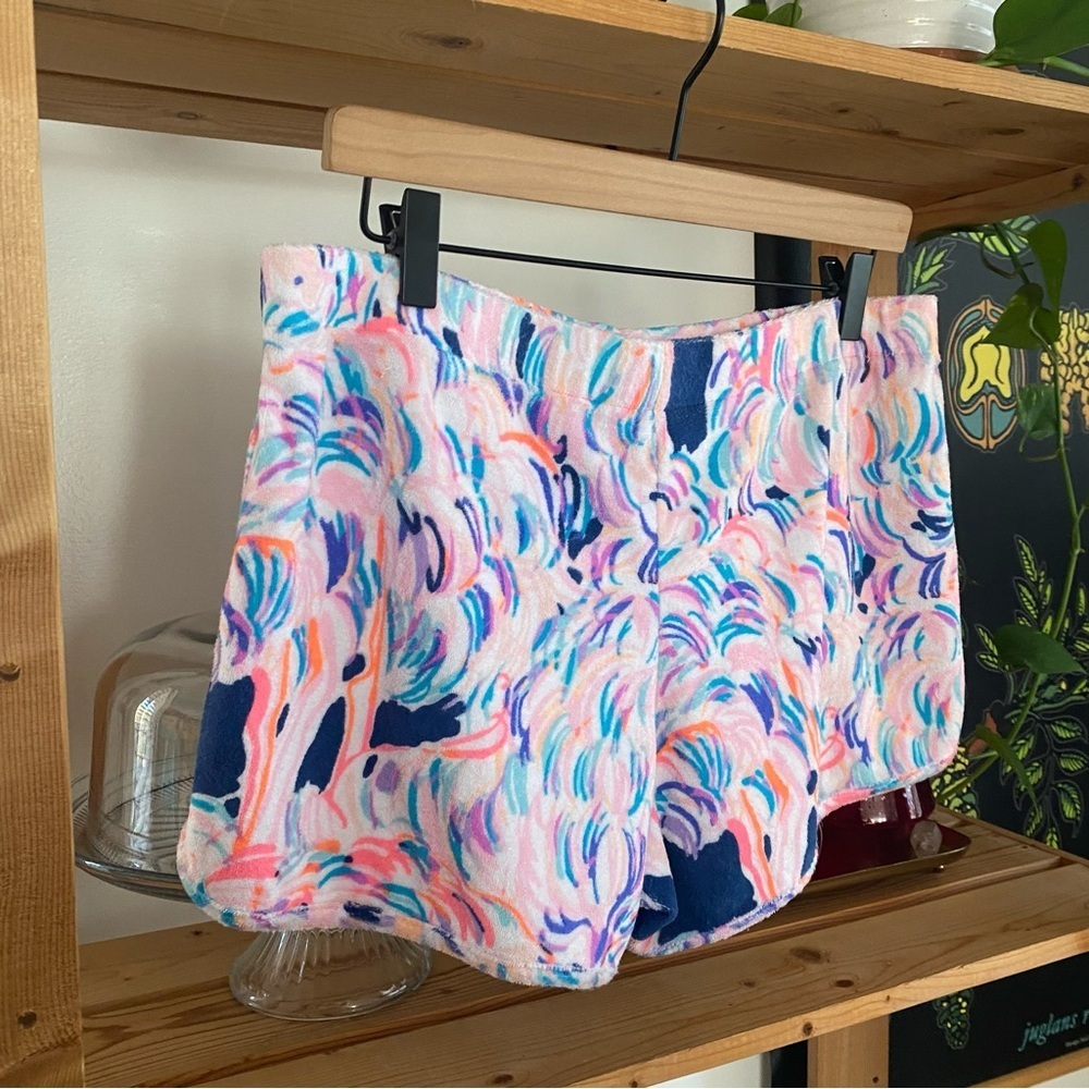 Lilly Pulitzer Colorful Flamingo Print Terrycloth Short Medium - Picture 8 of 15
